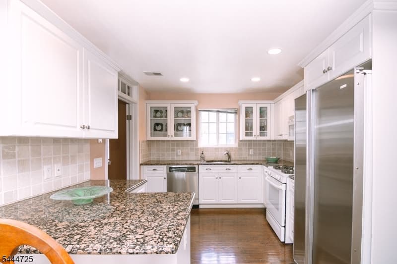 6 Whispering Way W, Berkeley Heights Twp., Union photo 15