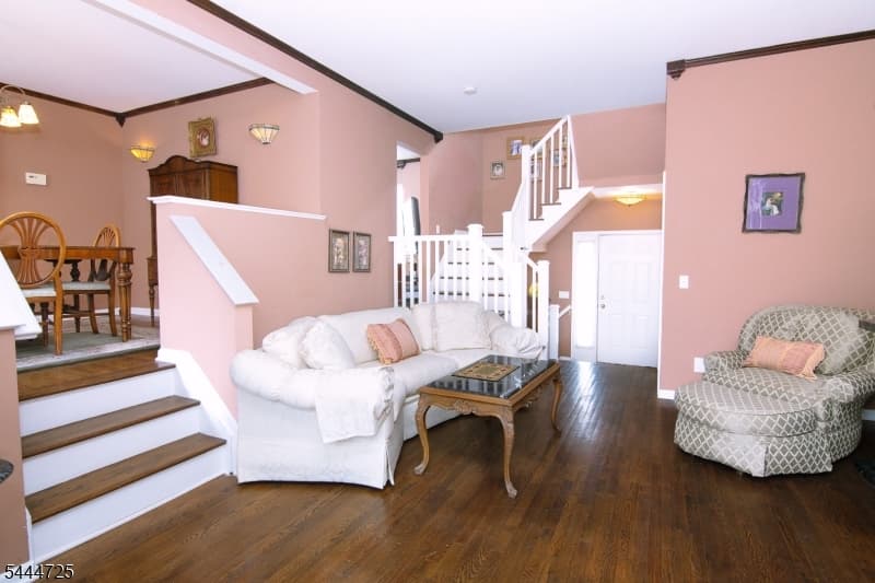 6 Whispering Way W, Berkeley Heights Twp., Union photo 19