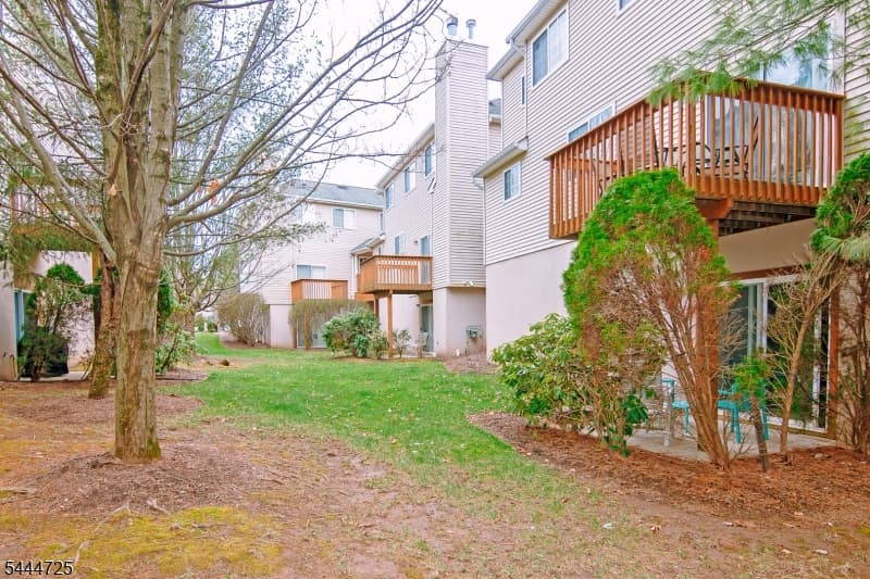6 Whispering Way W, Berkeley Heights Twp., Union photo 33