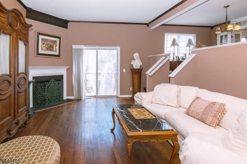 6 Whispering Way W, Berkeley Heights Twp., Union photo 8