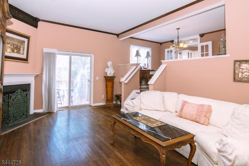 6 Whispering Way W, Berkeley Heights Twp., Union photo 9