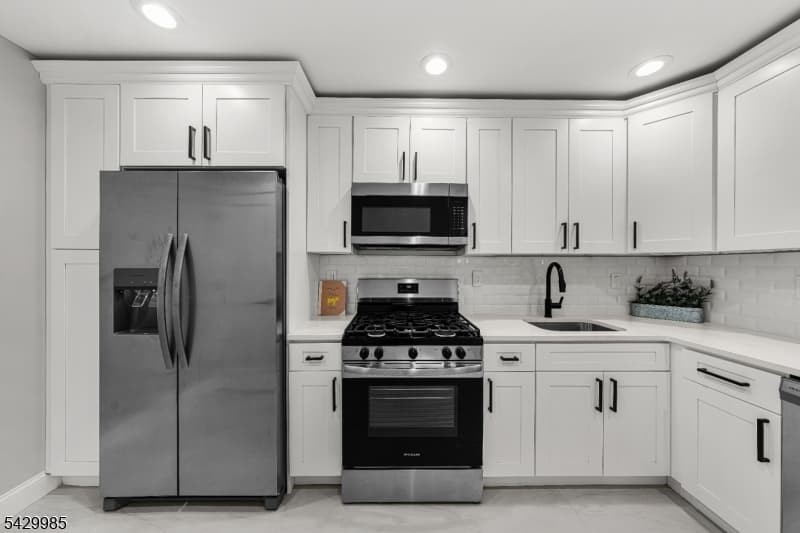 429 Wheatsheaf Rd, Roselle Boro, Union photo 14