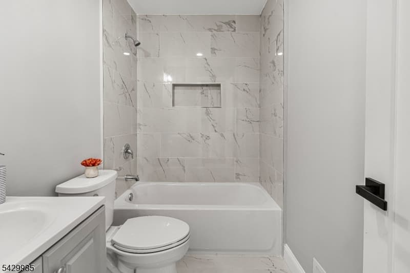 429 Wheatsheaf Rd, Roselle Boro, Union photo 21