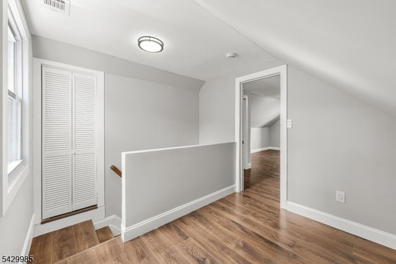 429 Wheatsheaf Rd, Roselle Boro, Union photo 22
