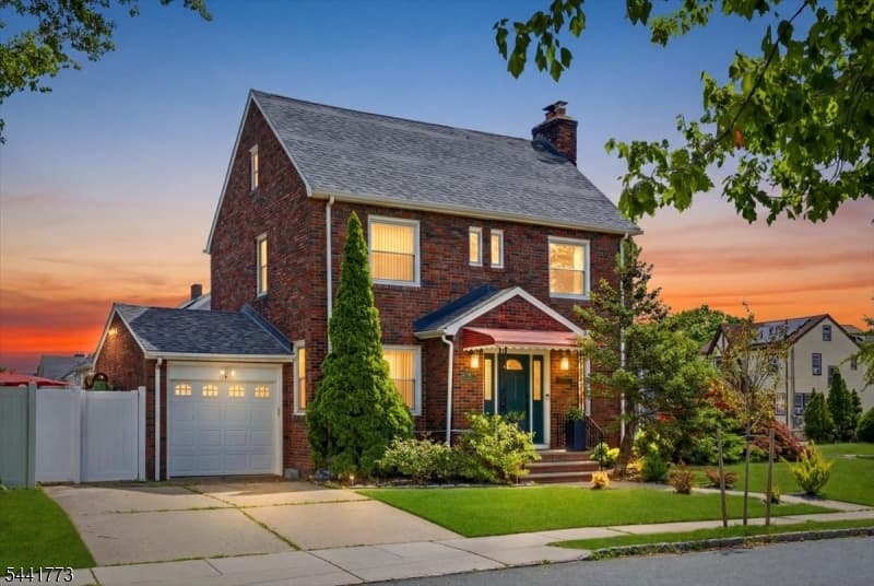 459 Twin Oaks Rd, Union Twp., Union