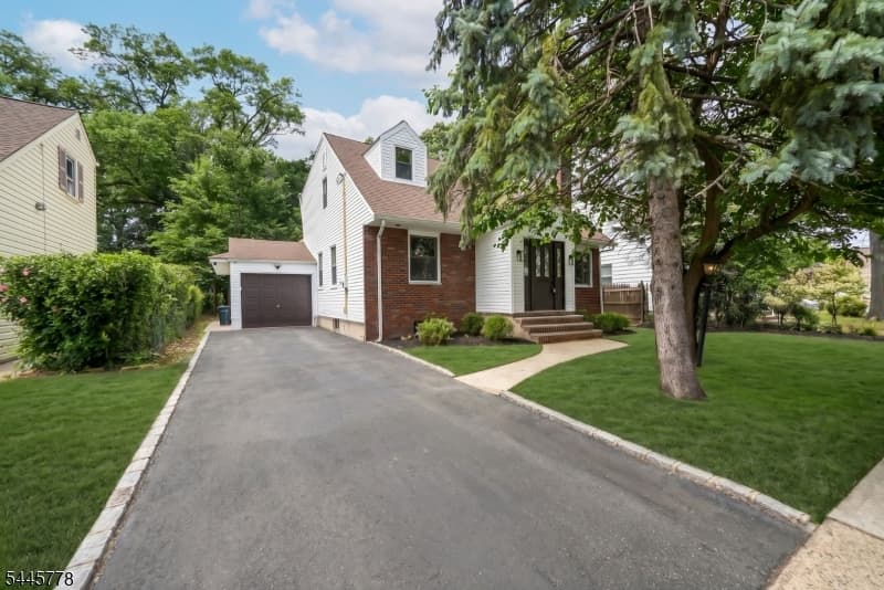 1324 Shetland Dr, Union Twp., Union photo 2