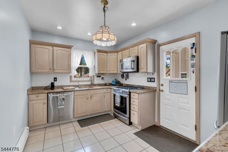 180 E Clay, Roselle Park Boro, Union photo 12