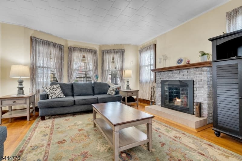 180 E Clay, Roselle Park Boro, Union photo 8