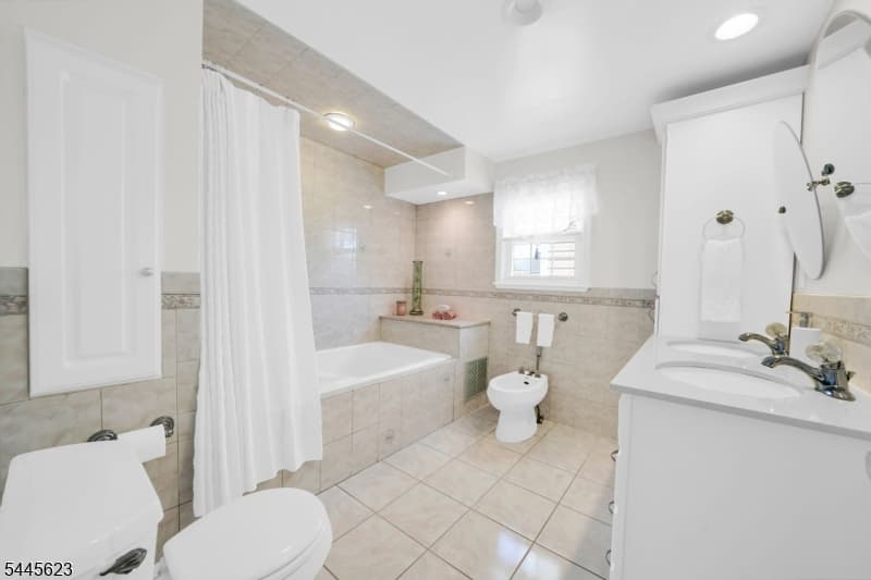 729 Colonial Arms Rd, Union Twp., Union photo 18