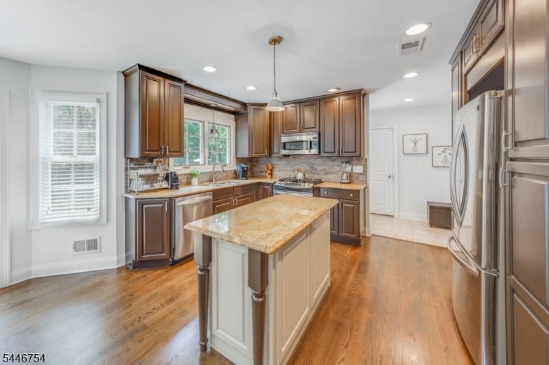 53 Maple Ave, Berkeley Heights Twp., Union photo 4