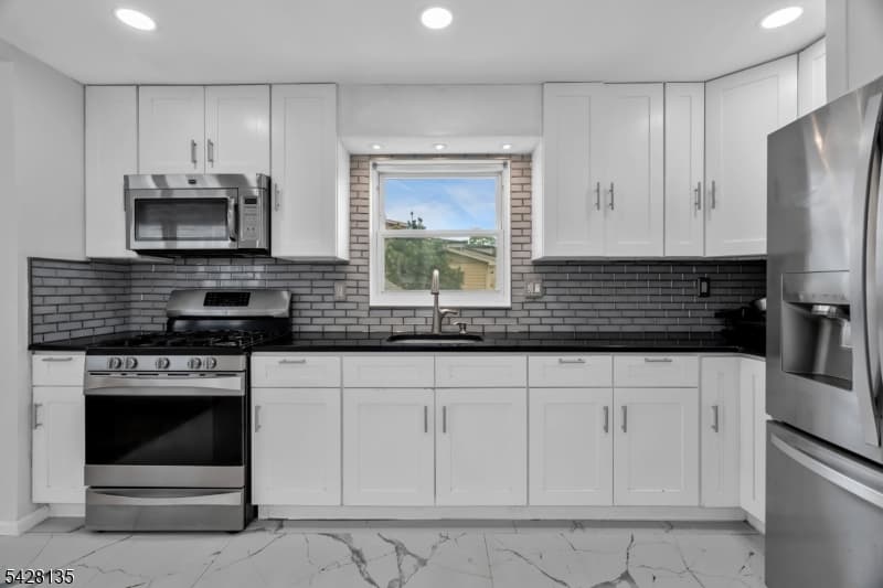 347 Livingston Rd, Linden City, Union