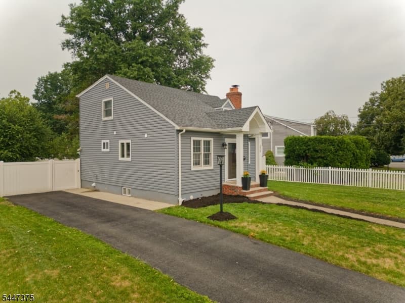 1915 Crescent Pkwy, Linden City, Union photo 2