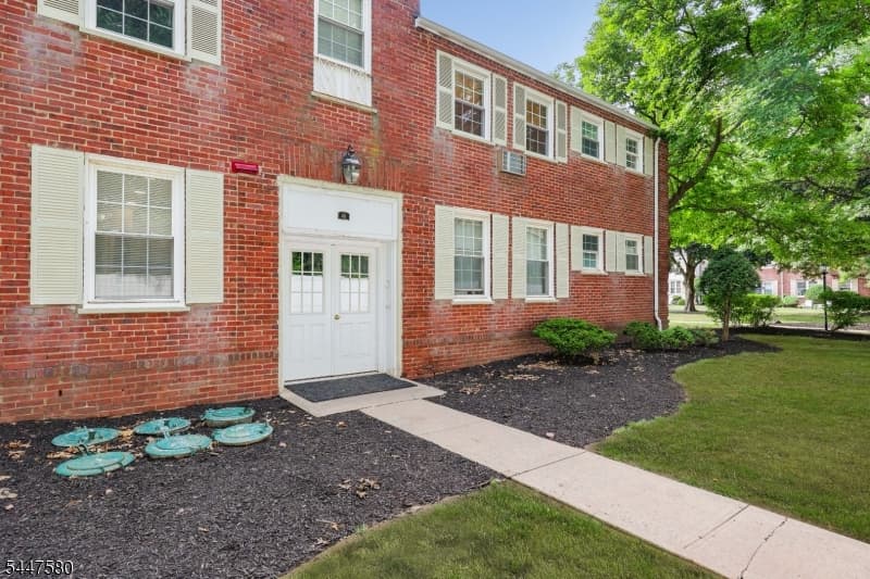 46 F Parkway Village, Cranford Twp., Union photo 2