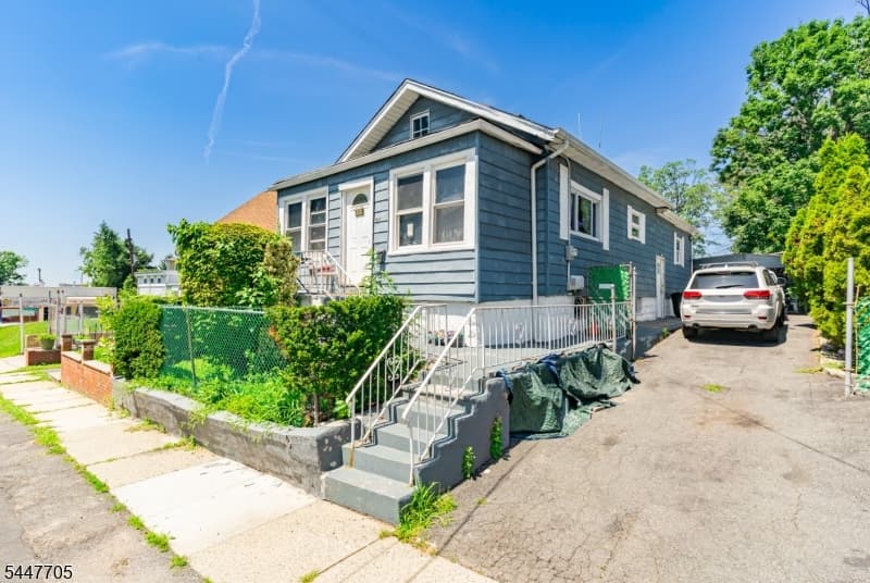 1410 Leslie St, Hillside Twp., Union
