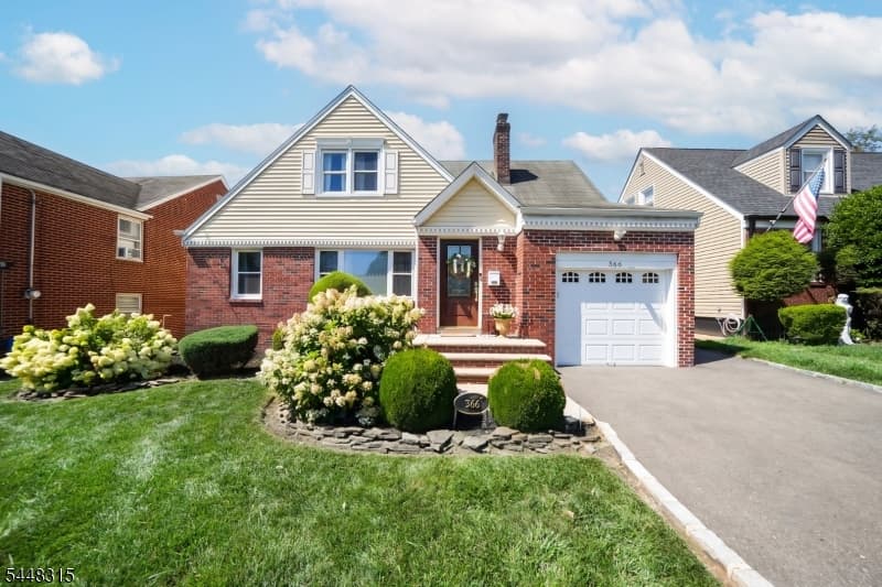 366 Minute Arms Rd, Union Twp., Union
