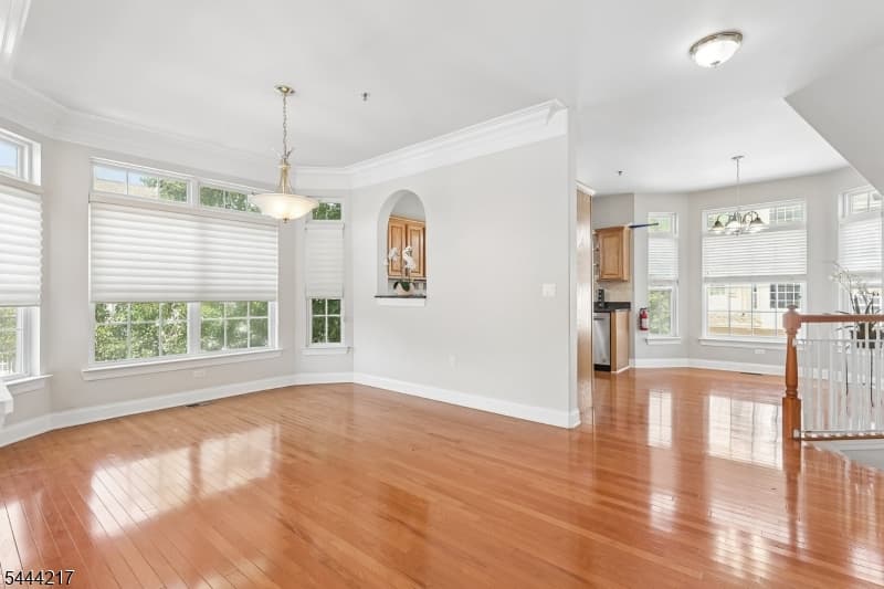 1366 Genovese Ln, Rahway City, Union photo 11