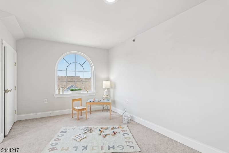 1366 Genovese Ln, Rahway City, Union photo 25