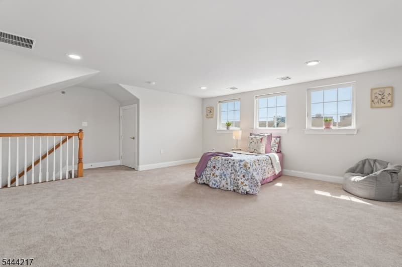 1366 Genovese Ln, Rahway City, Union photo 26