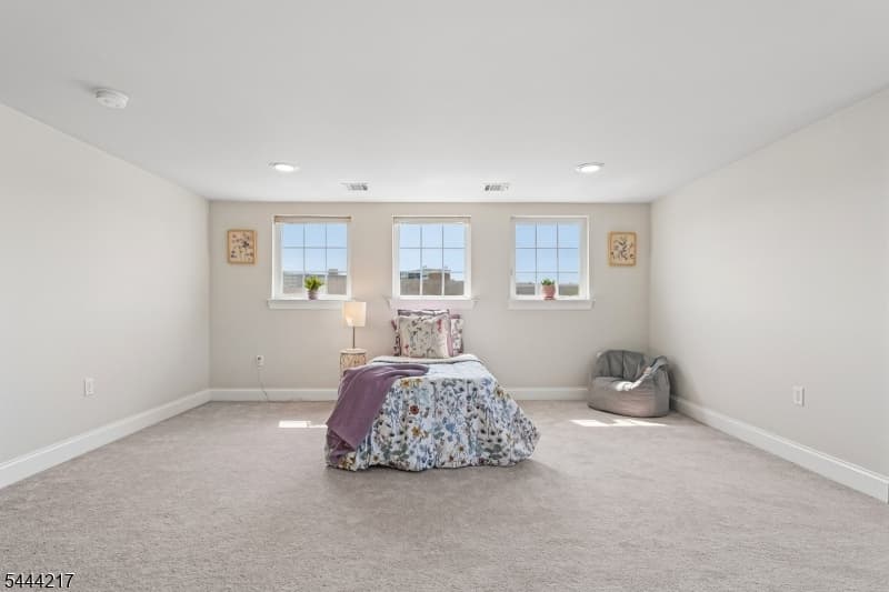 1366 Genovese Ln, Rahway City, Union photo 27