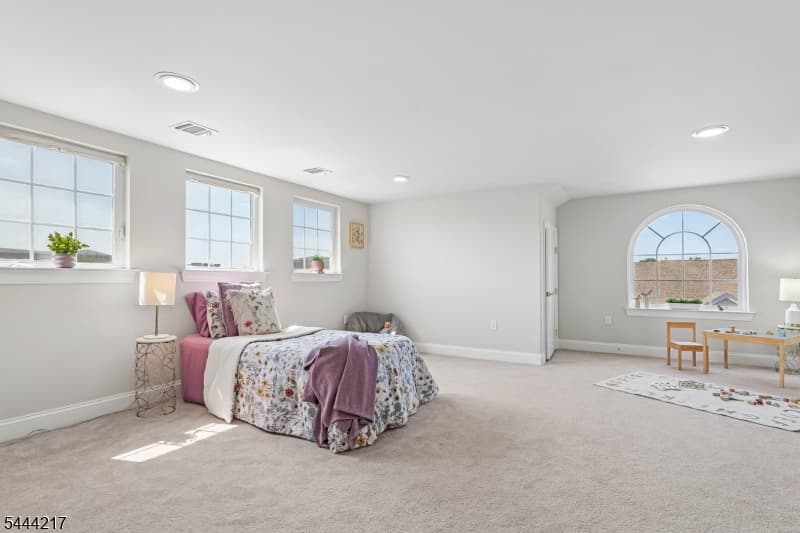 1366 Genovese Ln, Rahway City, Union photo 28