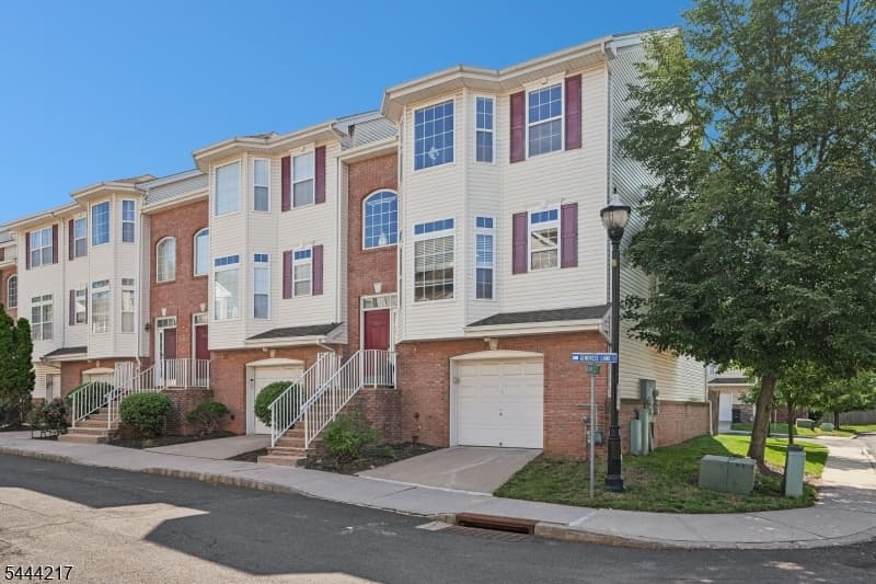 1366 Genovese Ln, Rahway City, Union photo 3