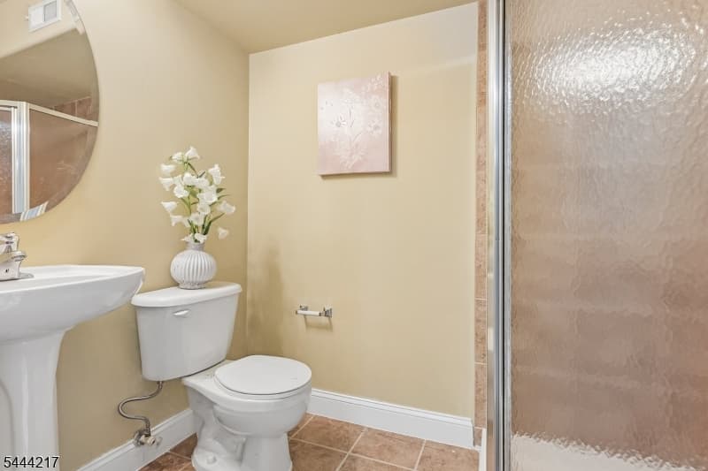 1366 Genovese Ln, Rahway City, Union photo 30