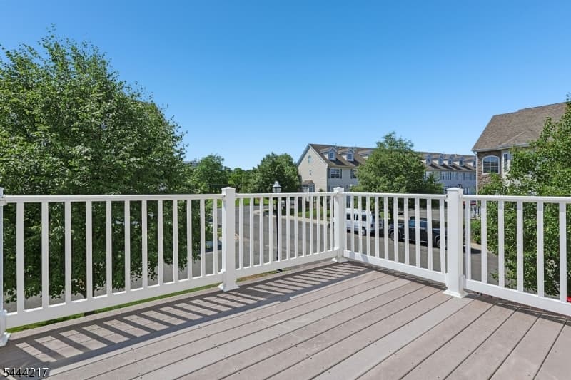 1366 Genovese Ln, Rahway City, Union photo 36