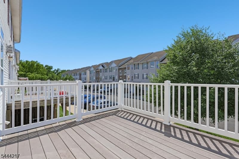 1366 Genovese Ln, Rahway City, Union photo 37