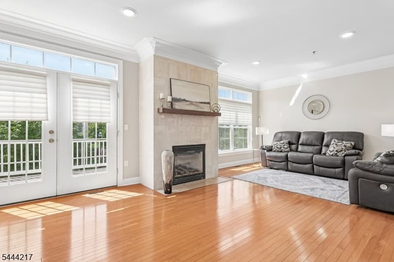 1366 Genovese Ln, Rahway City, Union photo 4