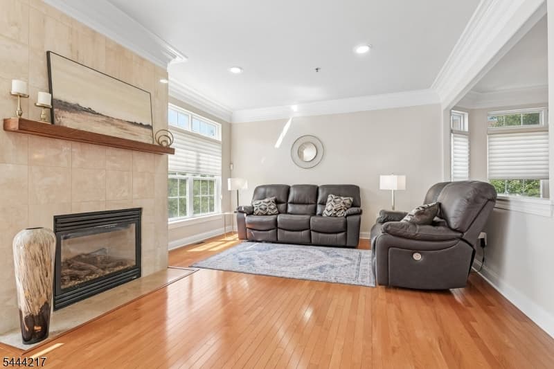 1366 Genovese Ln, Rahway City, Union photo 5