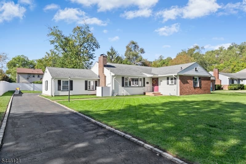 217 Robin Hood Rd, Mountainside Boro, Union photo 2
