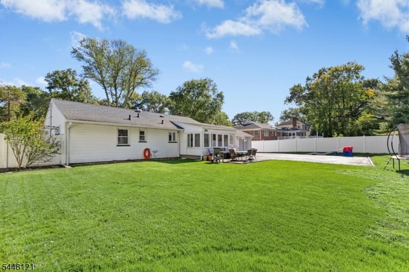 217 Robin Hood Rd, Mountainside Boro, Union photo 28