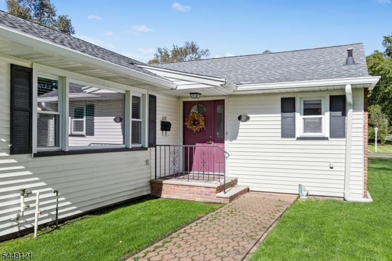 217 Robin Hood Rd, Mountainside Boro, Union photo 3