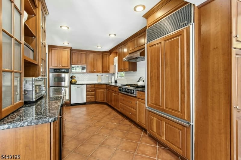 356 Longview Dr, Mountainside Boro, Union photo 13