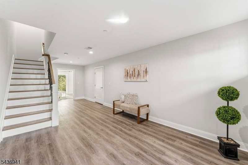 19 Riverbend Ct, New Providence Boro, Union photo 2