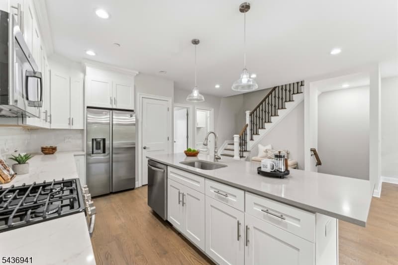 19 Riverbend Ct, New Providence Boro, Union photo 9