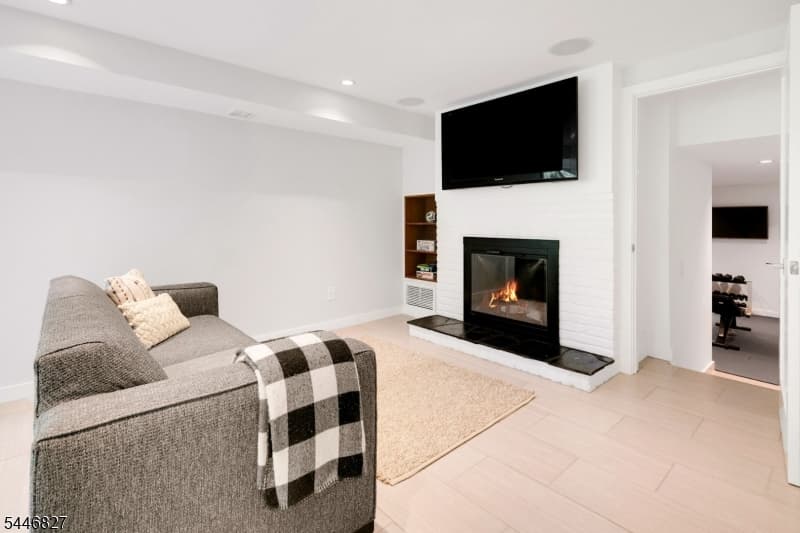 21 Gloucester Rd, Summit City, Union photo 37