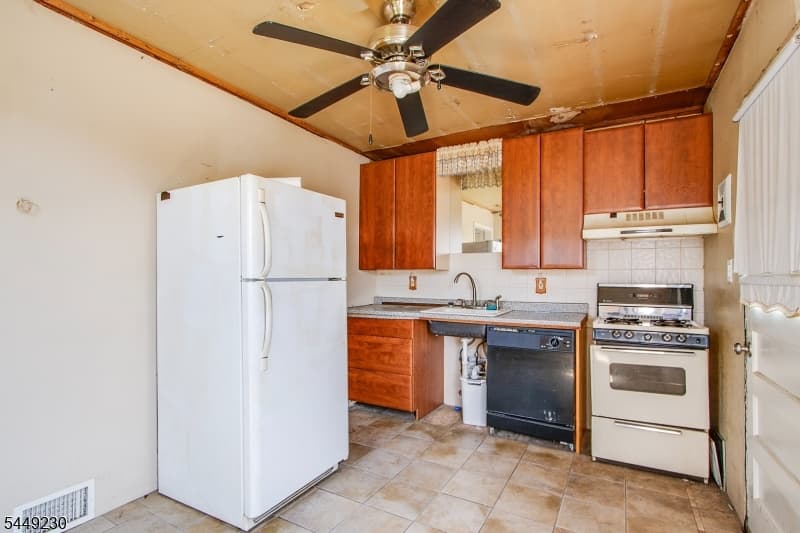 900 Baldwin Ave, Linden City, Union photo 13