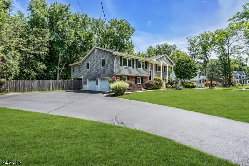 1245 Sunnyfield Ln, Scotch Plains Twp., Union photo 3