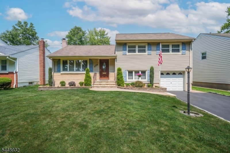 536 Fairway Dr, Union Twp., Union