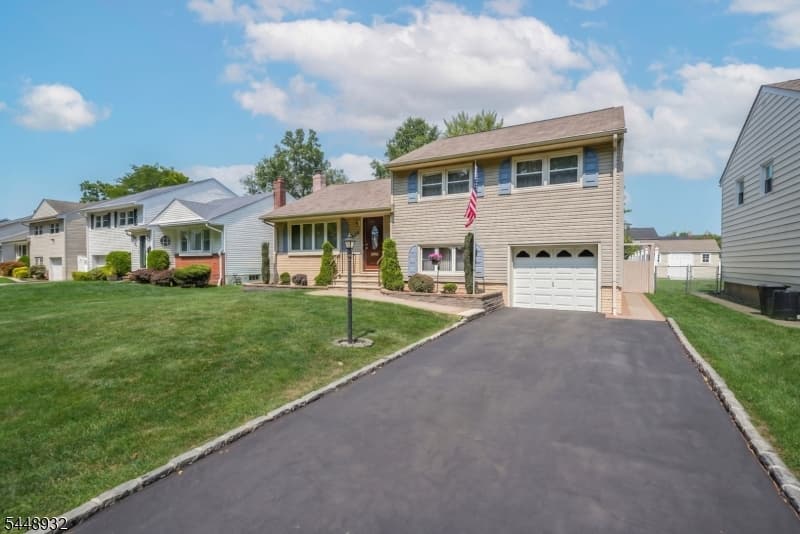 536 Fairway Dr, Union Twp., Union photo 2