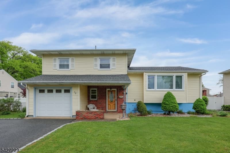 76 Harrison St, Clark Twp., Union