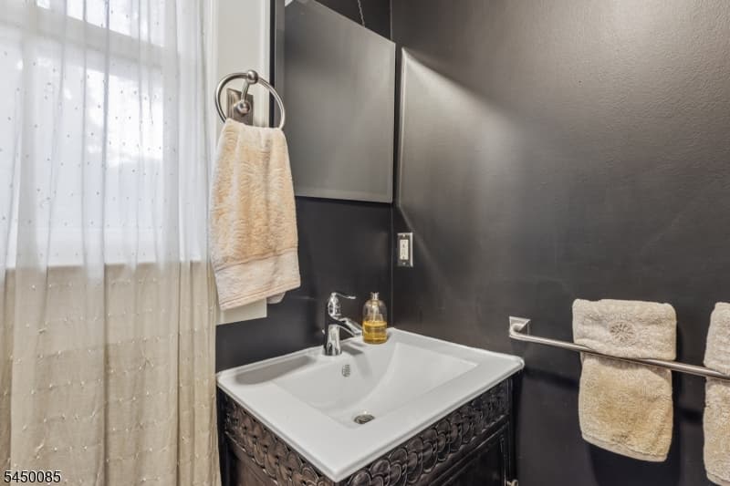 775 Boulevard, Westfield Town, Union photo 15