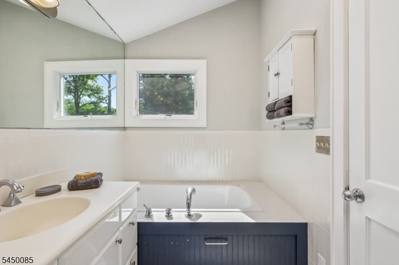 775 Boulevard, Westfield Town, Union photo 19