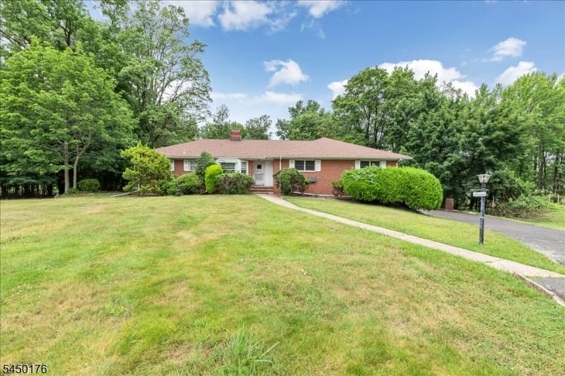 6 Orchard Dr, Scotch Plains Twp., Union
