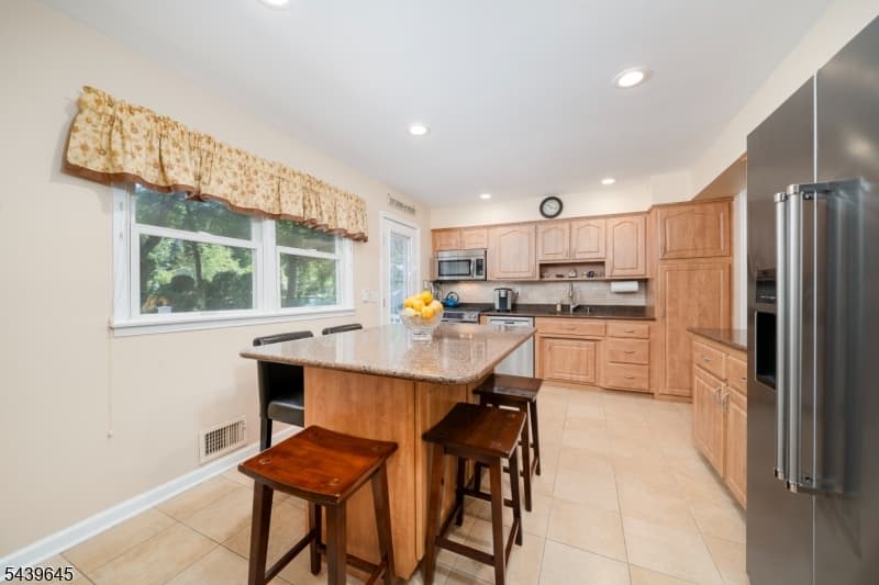 6 Woodbine Cir, New Providence Boro, Union photo 18