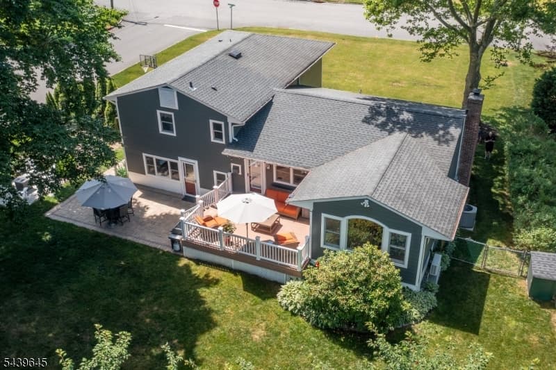 6 Woodbine Cir, New Providence Boro, Union photo 2