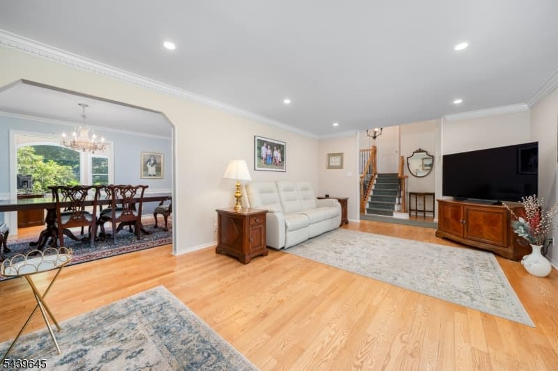 6 Woodbine Cir, New Providence Boro, Union photo 20
