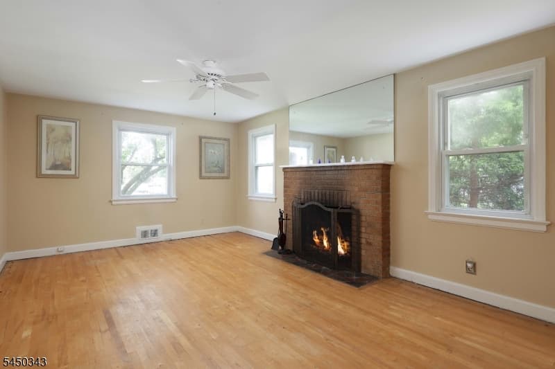 351 Fernwood Ter, Linden City, Union photo 9