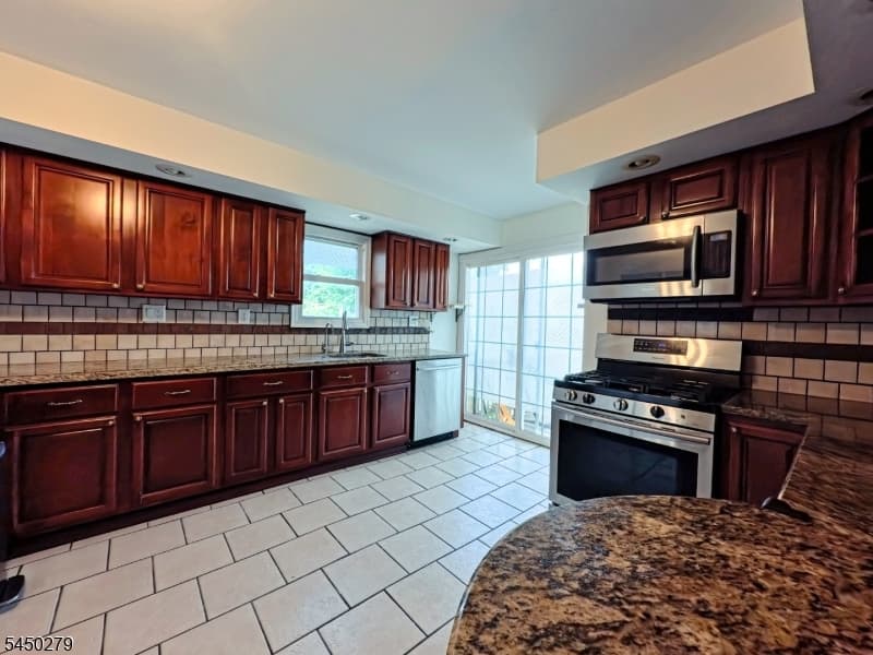621 Palisade Rd, Union Twp., Union photo 11